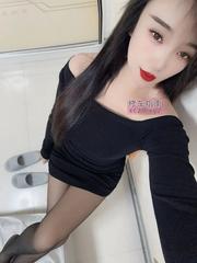 活泼好身材小姑娘冰冰