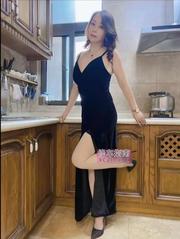 黑长直成熟老师