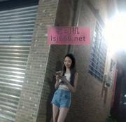 南昌站在小区里记录