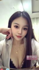 身材骚水多的小骚货