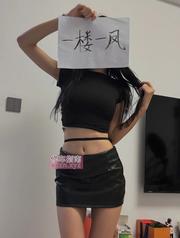 刚下海的小坦克